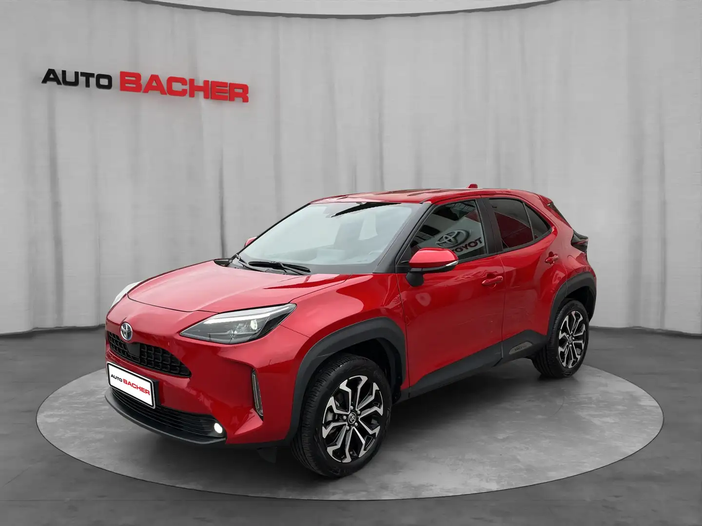 Toyota Yaris Cross 1,5 VVT-i Hybrid Active Drive Rouge - 1
