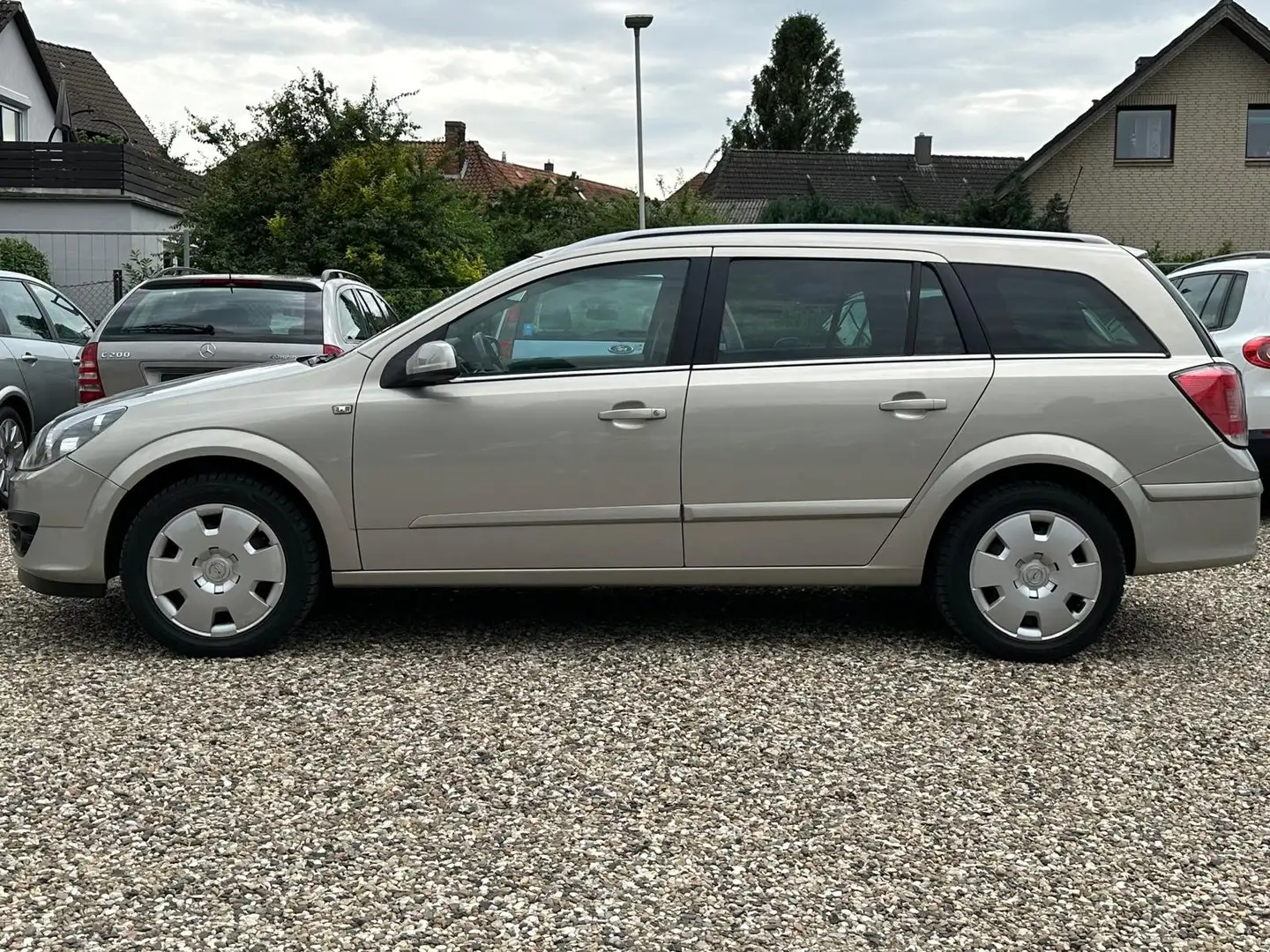 Opel Astra 1.8 Edition 1Hand Scheckheft Xenon SHZ Automatik Grau - 2