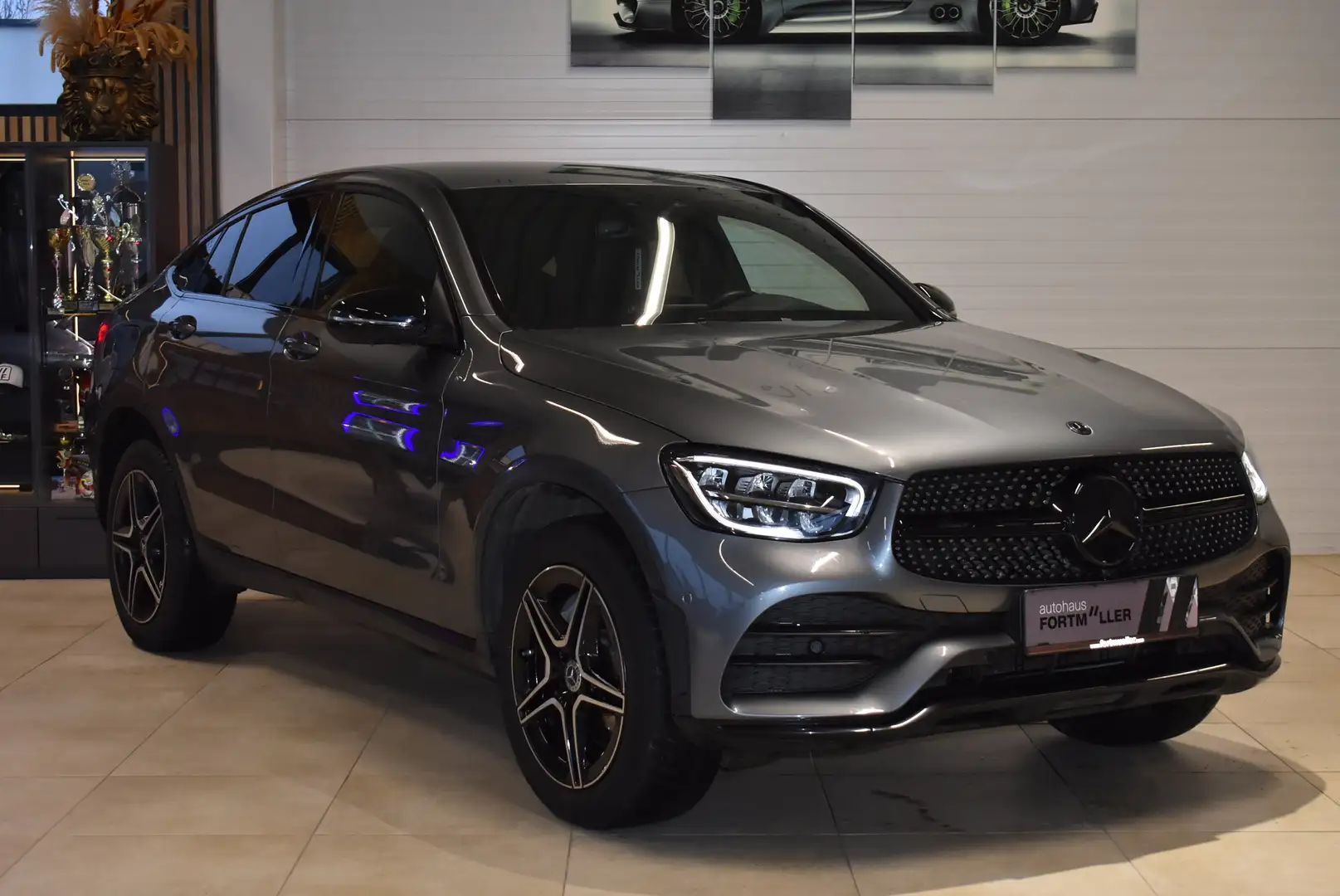 Mercedes-Benz GLC 300 de 4Matic Coupe //AMG Sport//Night//HeadUp Grau - 2