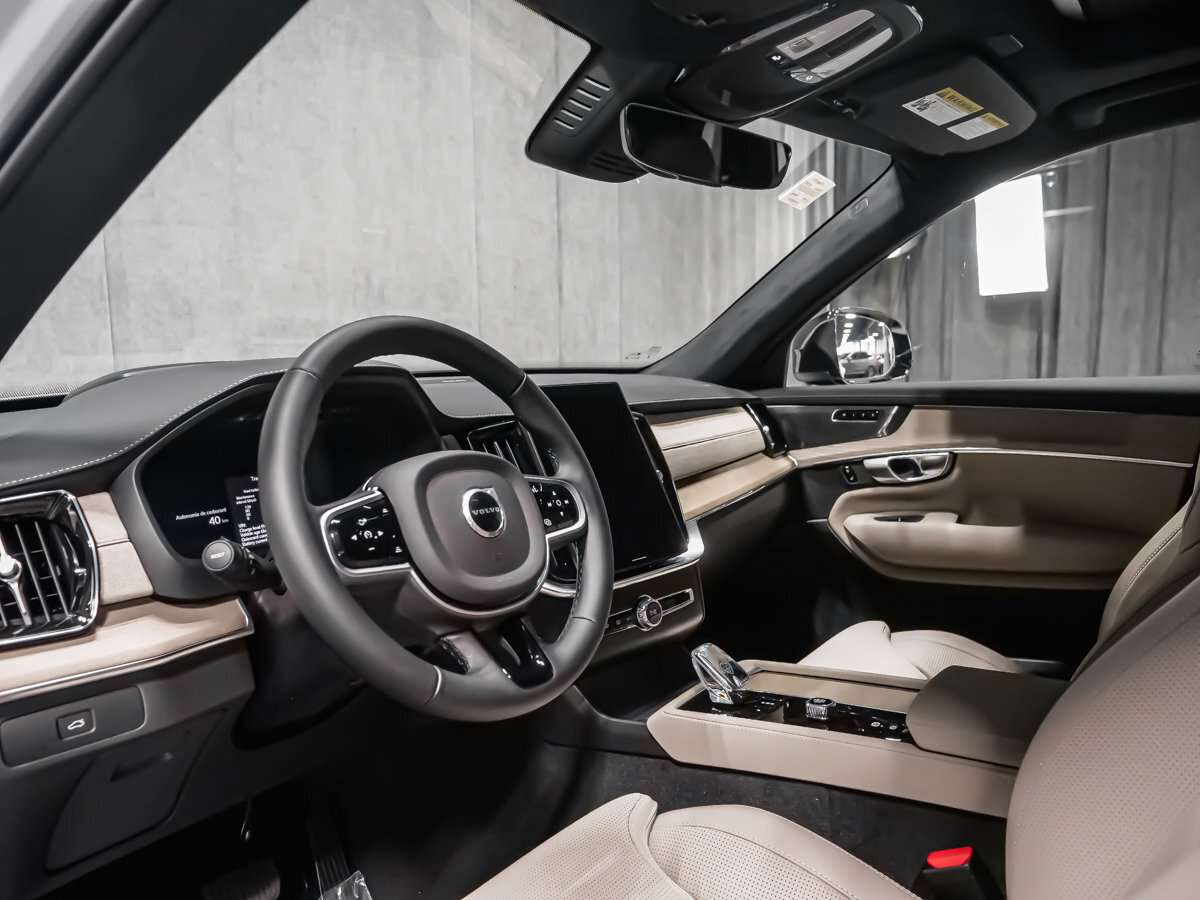 2026 Volvo XC90 Ultra 7-Seater (Dark Theme) thumb 7