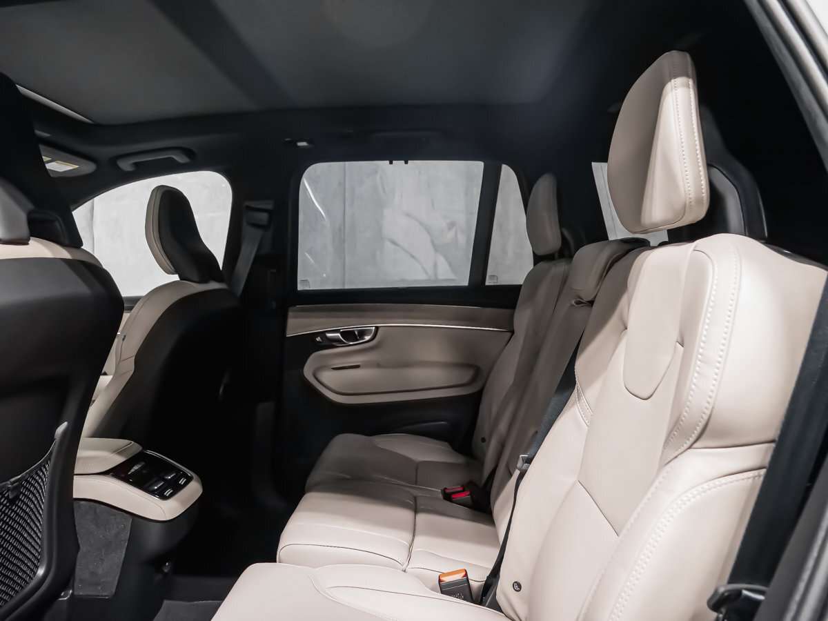 2026 Volvo XC90 Ultra 7-Seater (Dark Theme) thumb 13