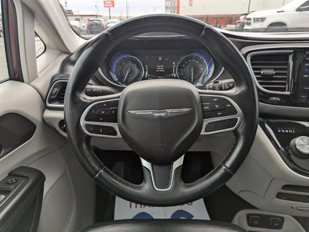 Chrysler Pacifica photo Chrysler Pacifica
