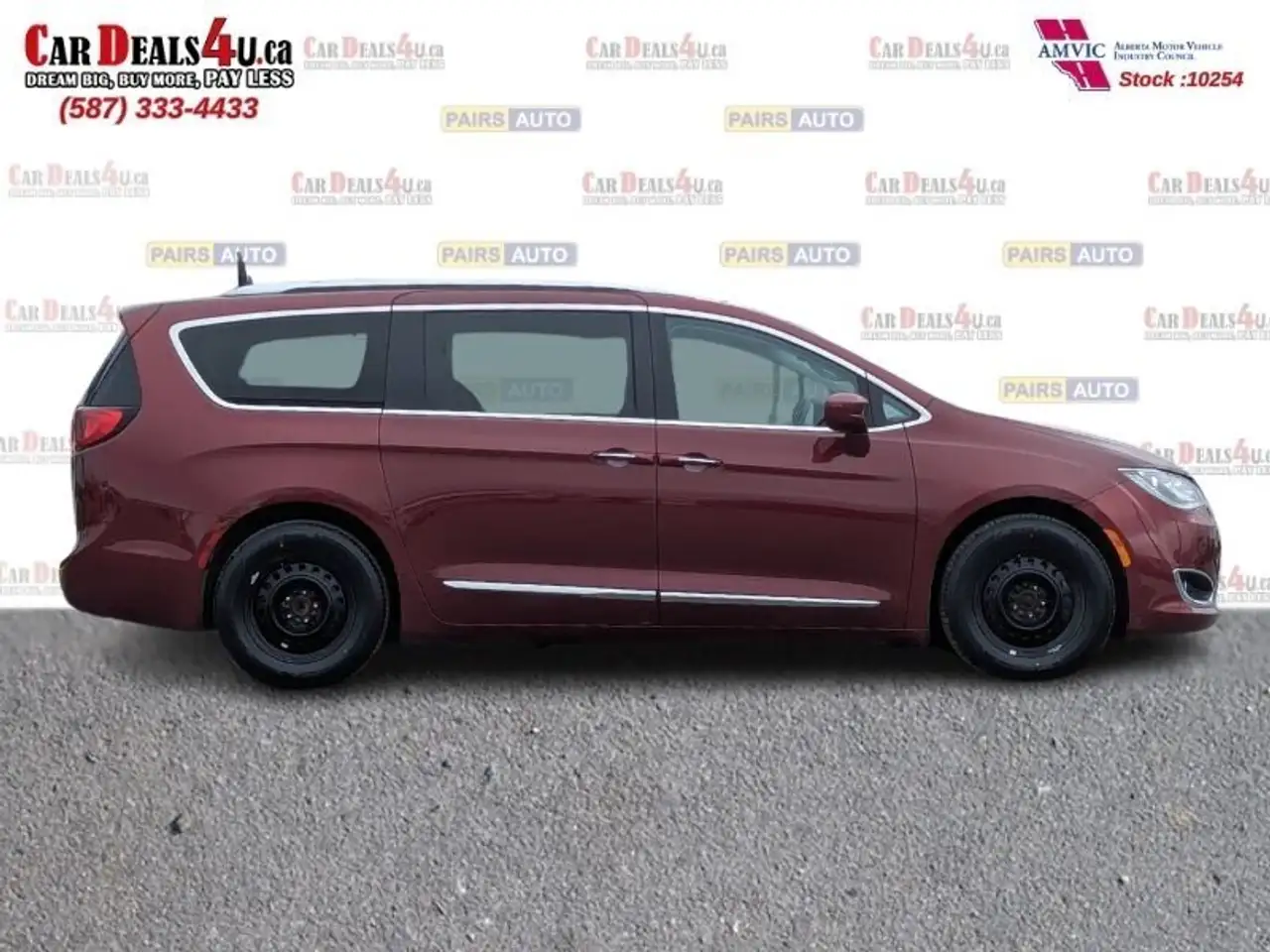 Chrysler Pacifica photo Chrysler Pacifica