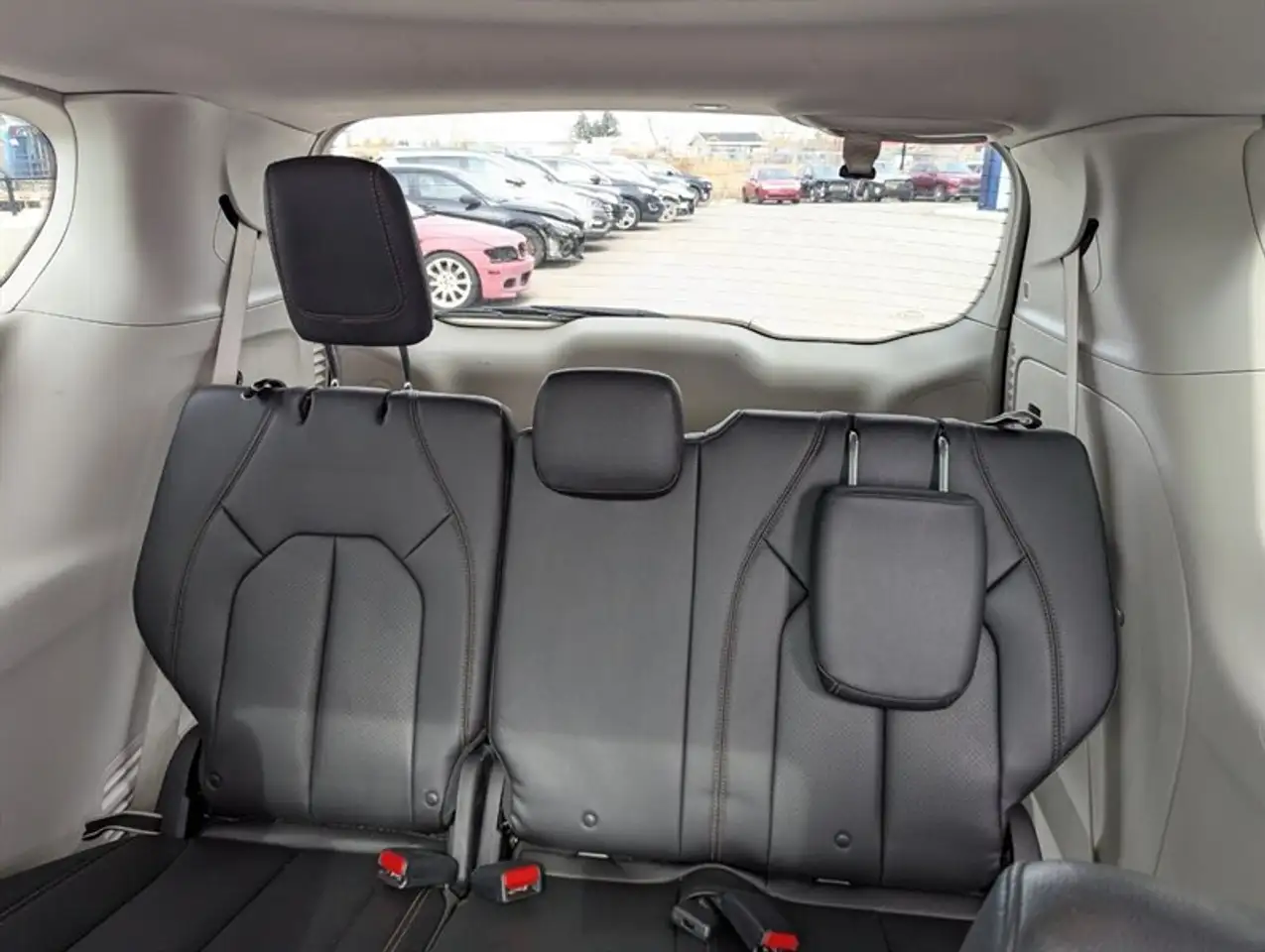 Chrysler Pacifica photo Chrysler Pacifica