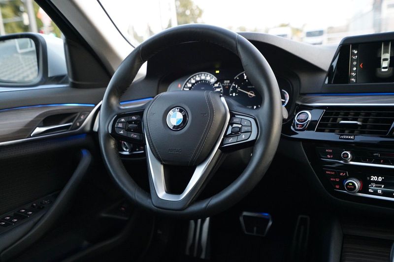 BMW 520 d Lim.*Schiebedach*Soft Close*Kamera*ACC*HUD* — photo 14