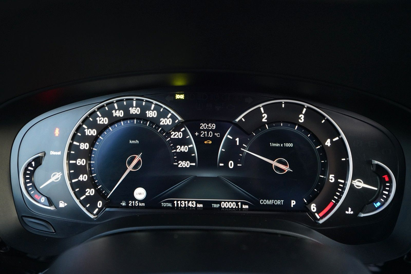 BMW 520 d Lim.*Schiebedach*Soft Close*Kamera*ACC*HUD* — photo 11
