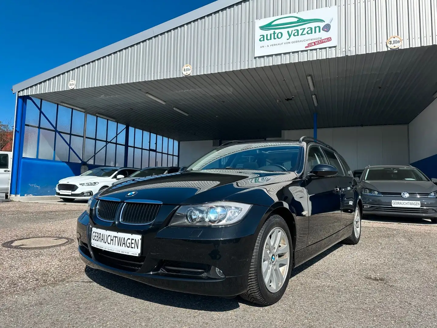 BMW 320 Baureihe 3 Touring 320d/Xenon/SHZ/2.Hand Černá - 1