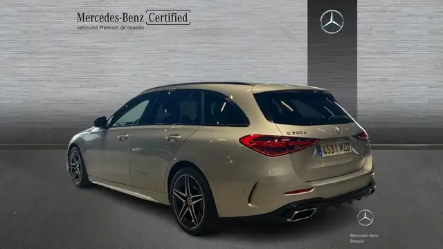 Mercedes-Benz C-Class view 4