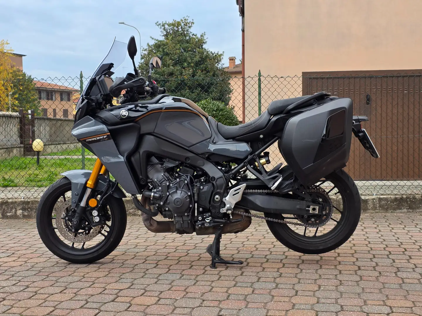 Yamaha Tracer 9 GT Plus Grigio - 2