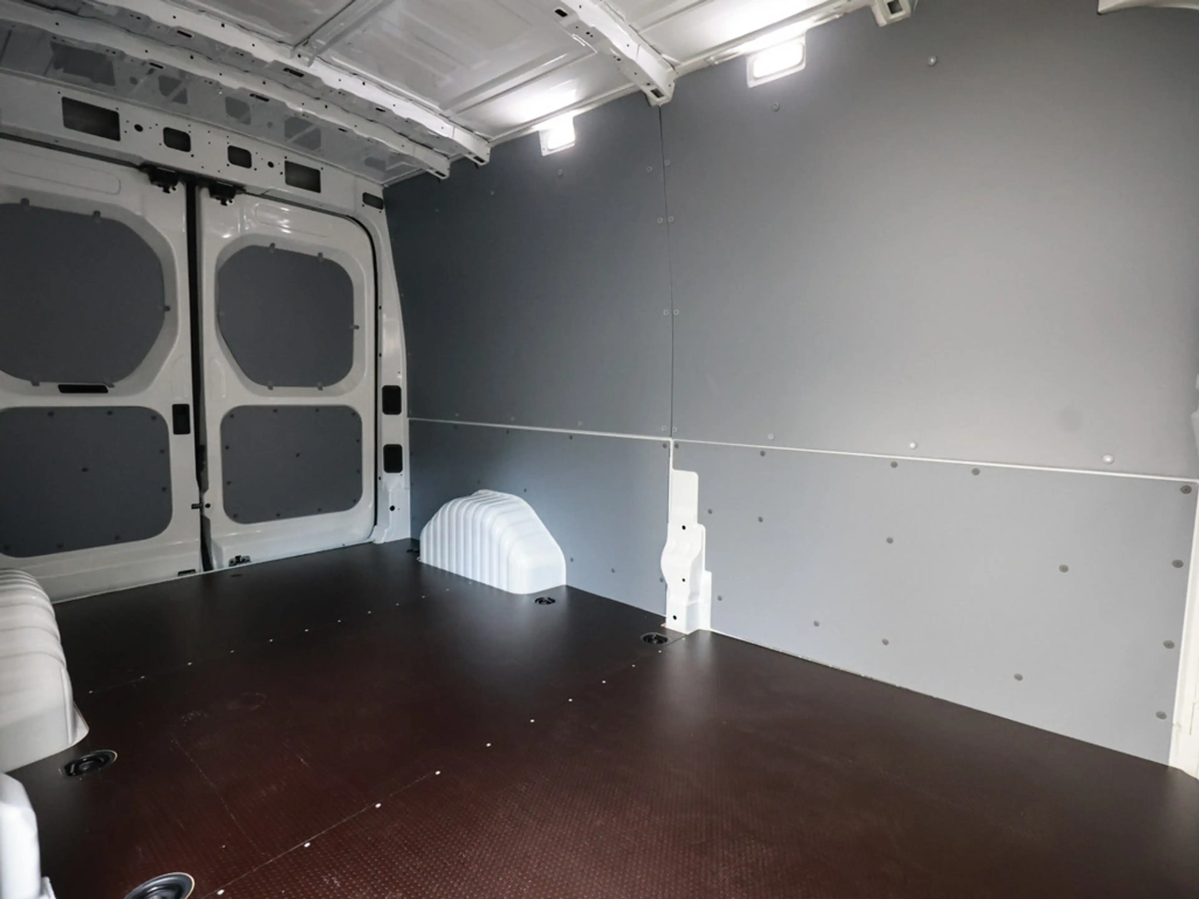 Maxus Deliver 9 KA L3H2 Komfort Neues Modell KAMERA — photo 8