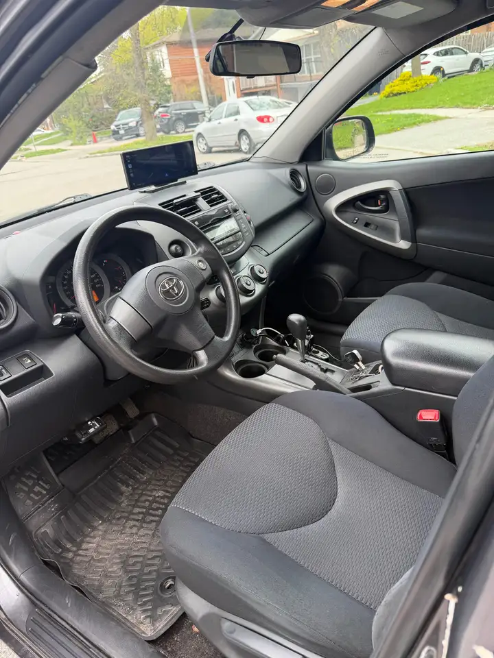 Toyota RAV 4 снимка Toyota RAV 4