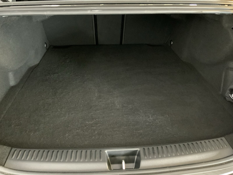 Mercedes-Benz E 400 E 400 e 4MATIC Limousine mit EQ Hybrid Technologie — photo 7