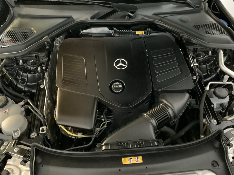 Mercedes-Benz E 400 E 400 e 4MATIC Limousine mit EQ Hybrid Technologie — photo 12