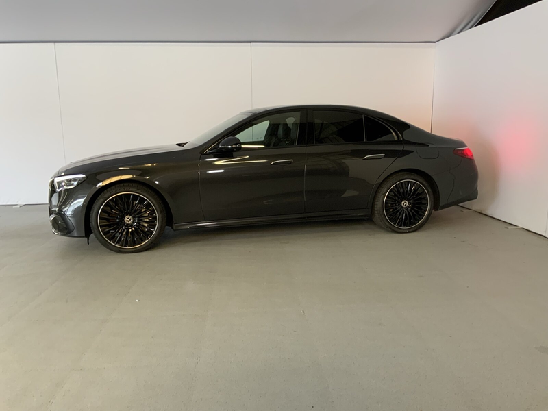 Mercedes-Benz E 400 E 400 e 4MATIC Limousine mit EQ Hybrid Technologie — photo 3