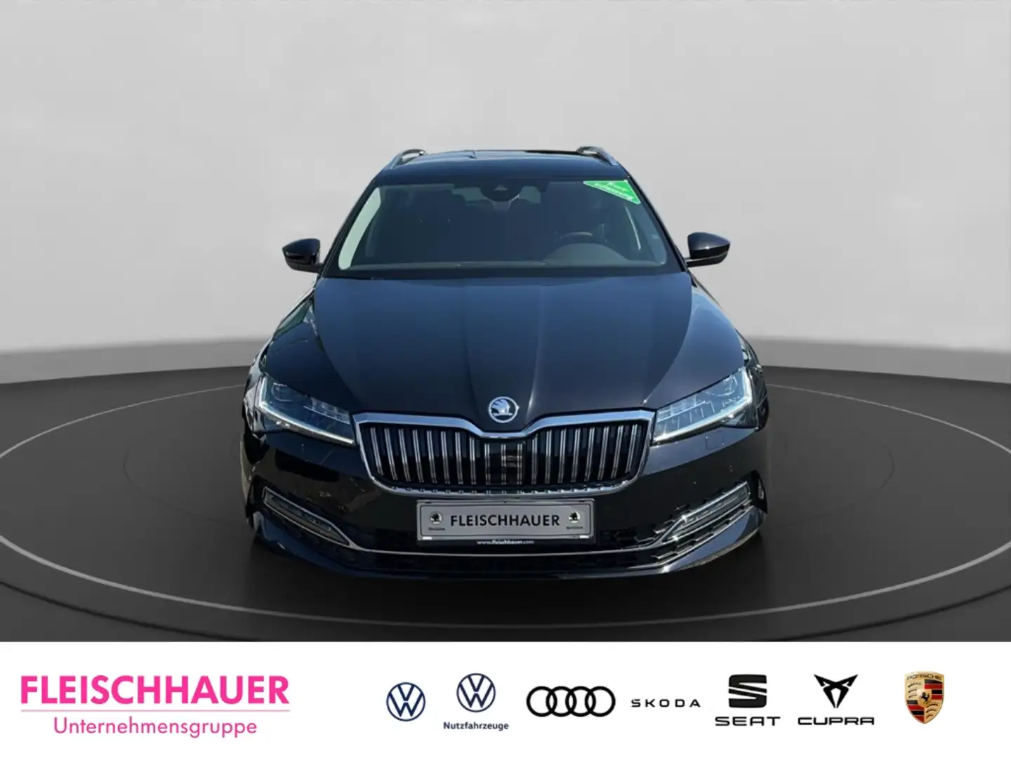 Skoda Superb Combi Style 2.0 TDI DSG+NAVI+LED+DC+AHK crna - 2