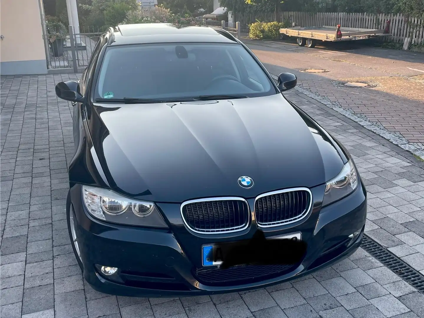 BMW 320 320d DPF Touring Černá - 1