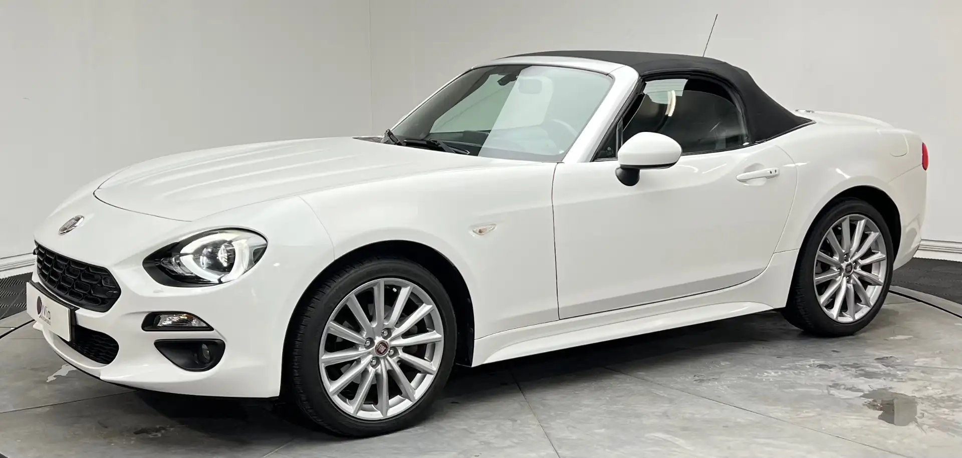 Fiat 124 Spider 1.4 MultiAir 140 ch Lusso Plus Blanc - 1