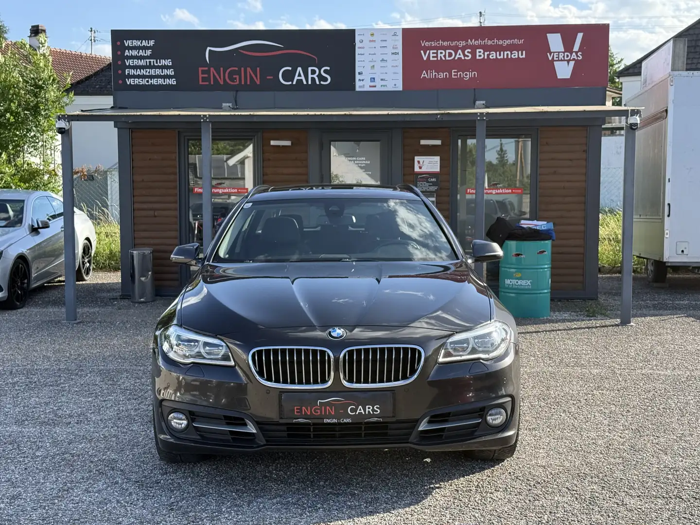 BMW 530 530d xDrive Touring Aut. Braun - 2