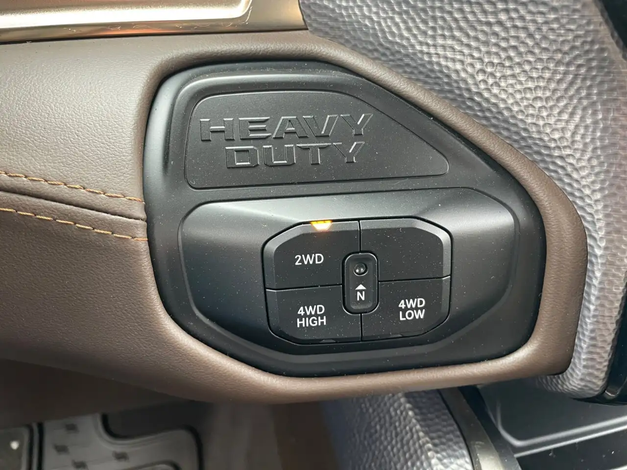 RAM 3500 снимка RAM 3500