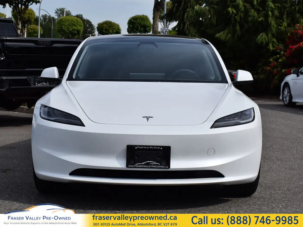 Tesla Model 3 снимка Tesla Model 3