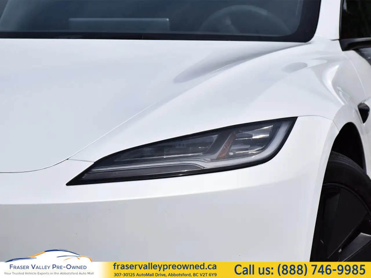 Tesla Model 3 снимка Tesla Model 3