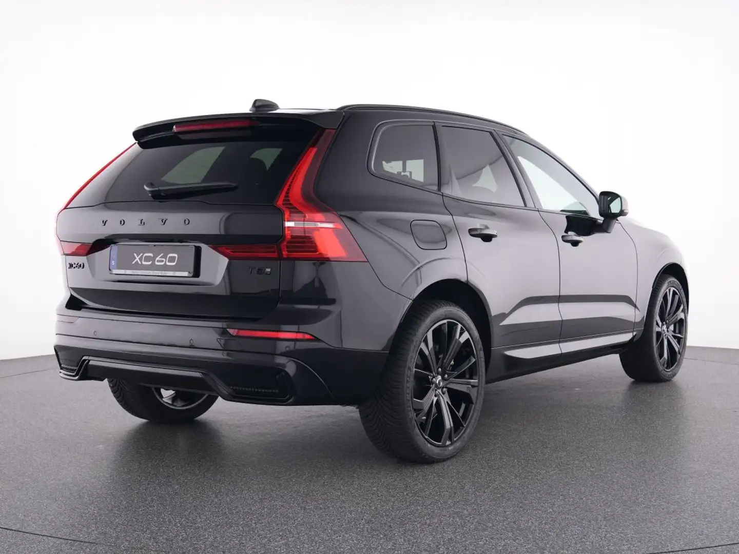 Volvo XC60 T8 AWD Plu Black Edition+AHK+Frontheiz+DAB Schwarz - 2