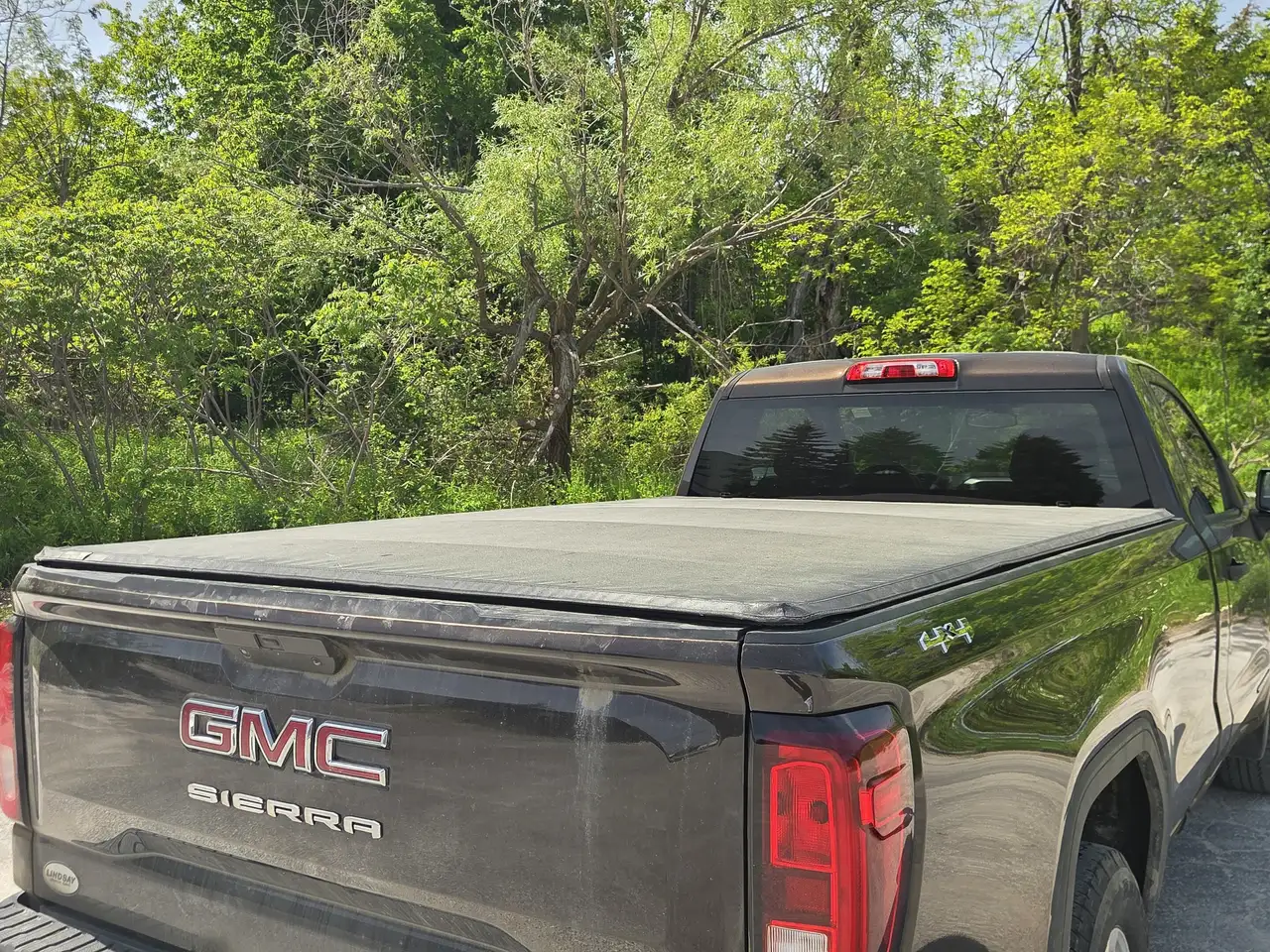 GMC Sierra 1500 photo GMC Sierra 1500