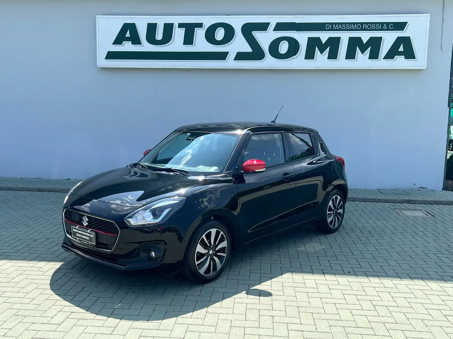 Suzuki Swift 1.2h Top 2wd my19 Negro - 1