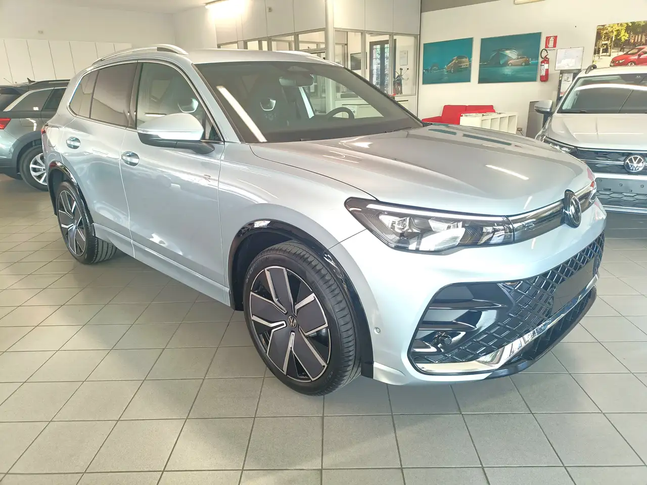 Volkswagen Tiguan Tiguan 1.5 etsi R-Line 150cv dsg 3