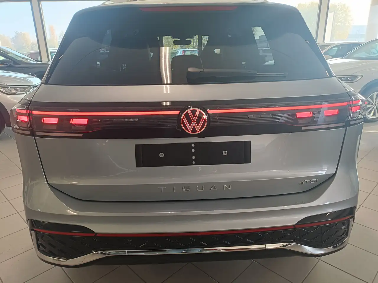 Volkswagen Tiguan Tiguan 1.5 etsi R-Line 150cv dsg 17