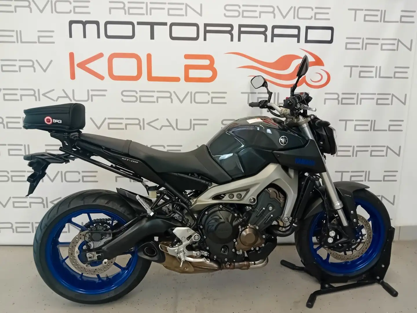 Yamaha MT-09 ABS Šedá - 1