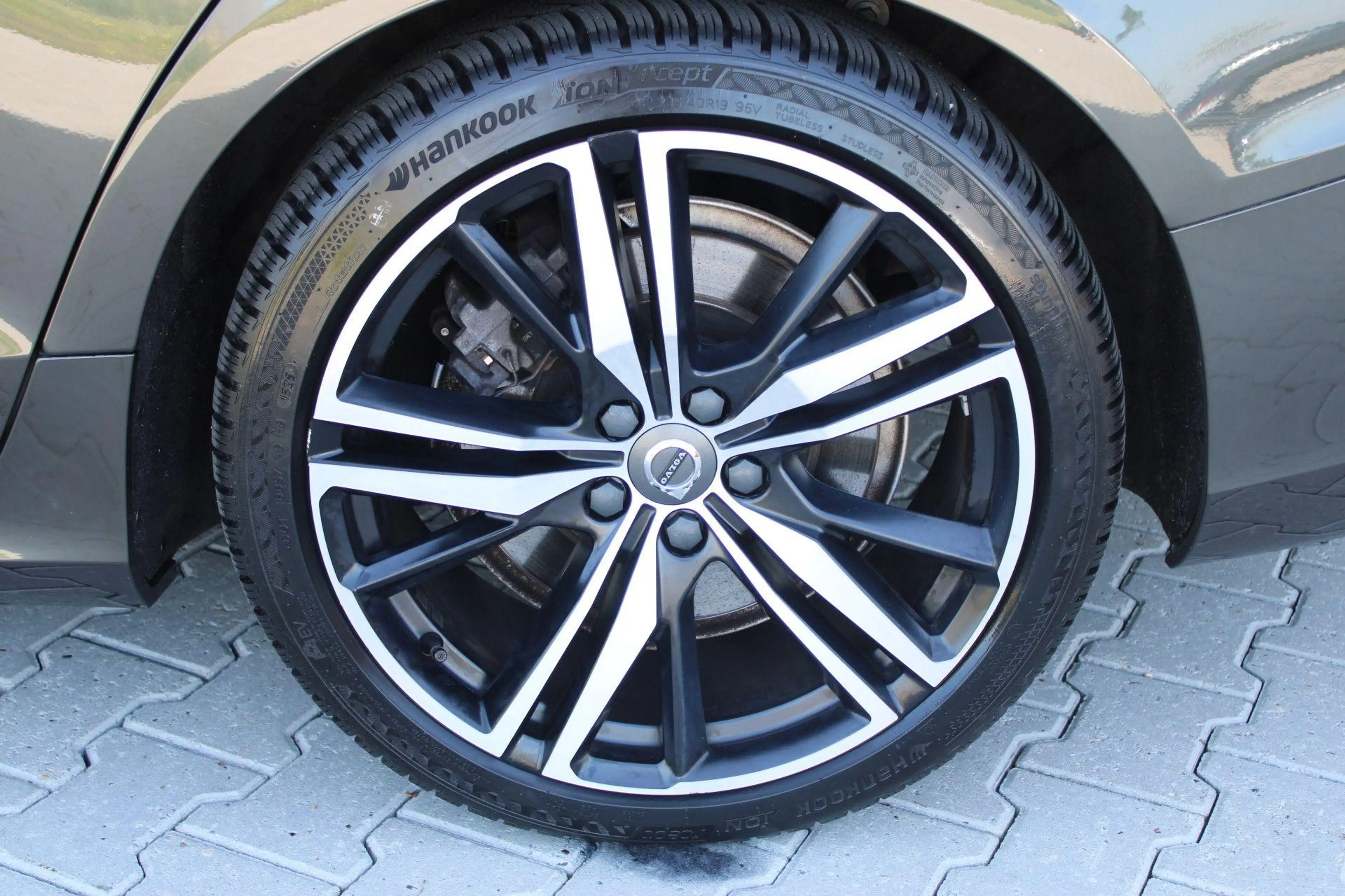 Volvo V60 2.0 T8 Recharge AWD R-Design | Incl. 12 maanden ga — photo 12