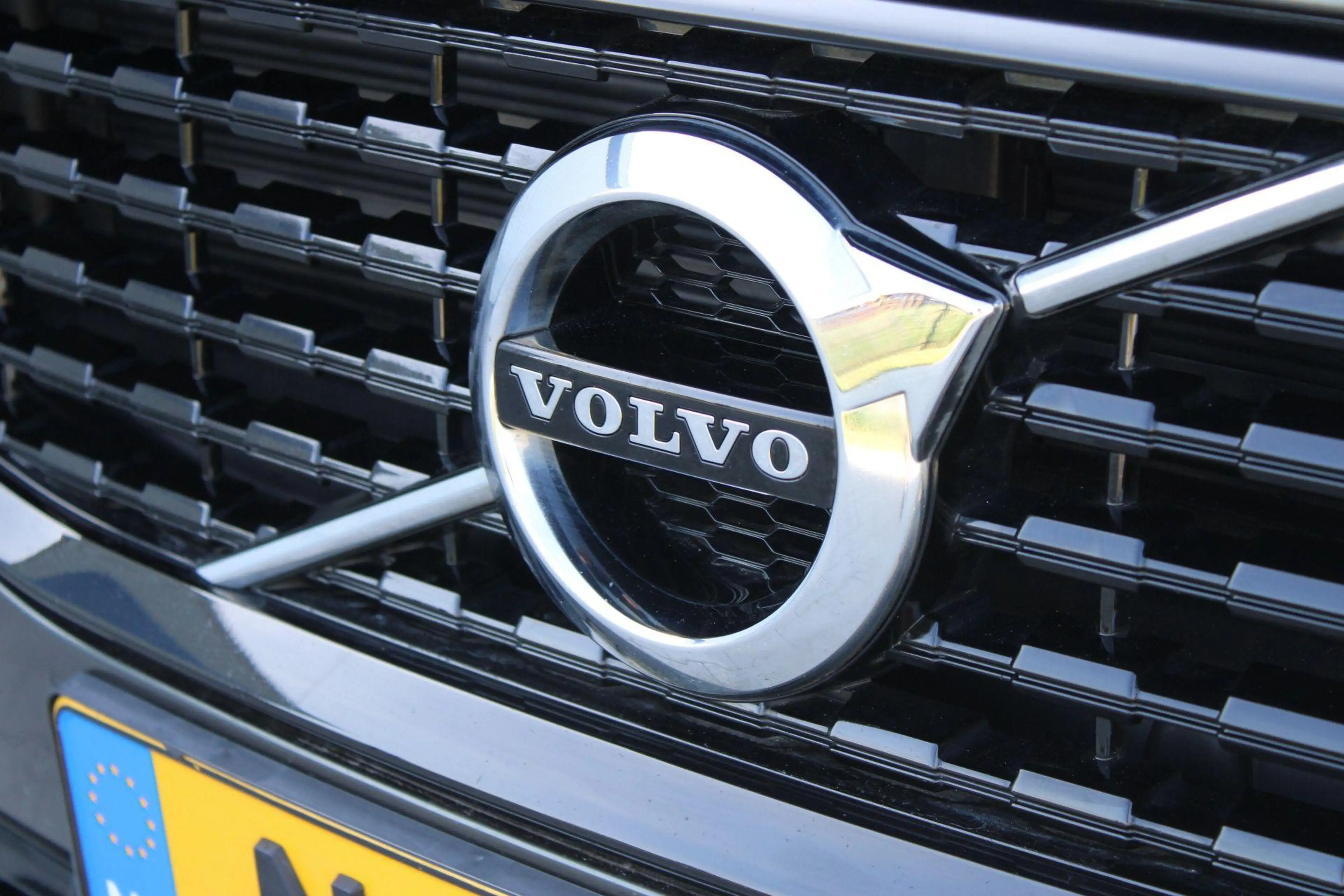 Volvo V60 2.0 T8 Recharge AWD R-Design | Incl. 12 maanden ga — photo 7