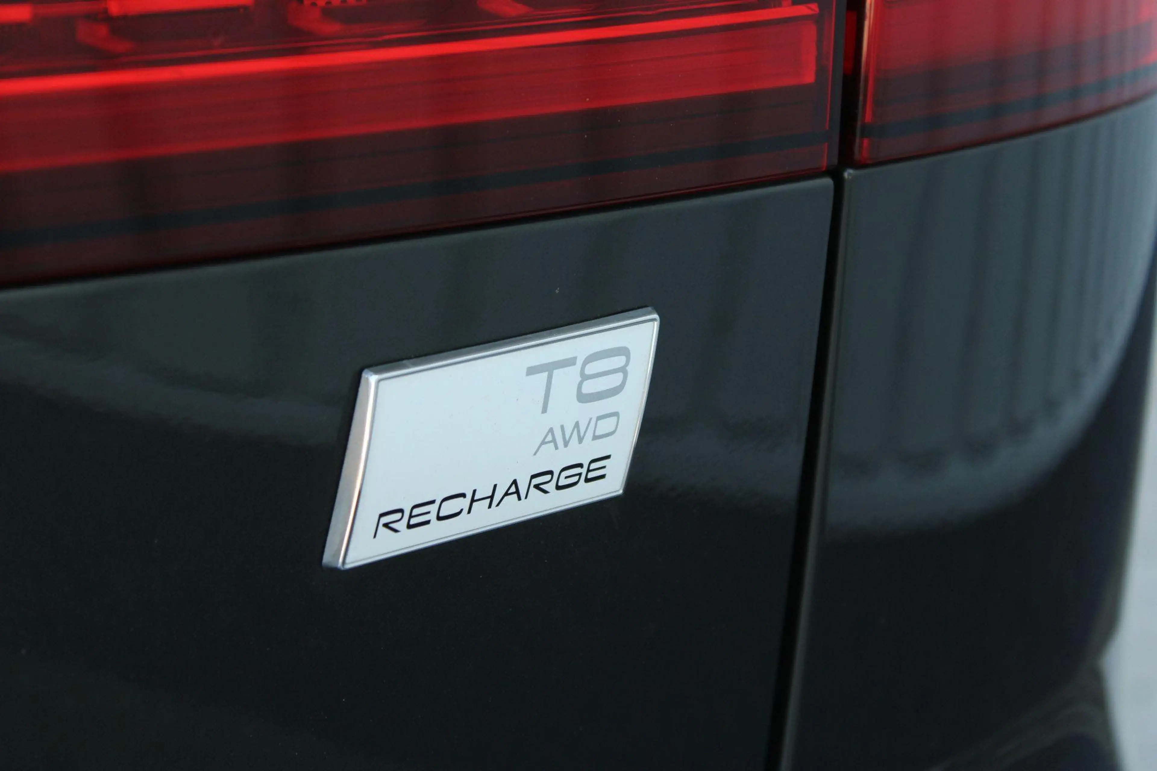 Volvo V60 2.0 T8 Recharge AWD R-Design | Incl. 12 maanden ga — photo 15
