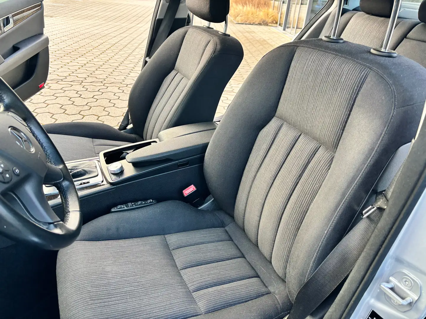 Mercedes-Benz C 350 CGI 7G-TRONIC BlueEFFICIENCY Avantgarde Silber - 2