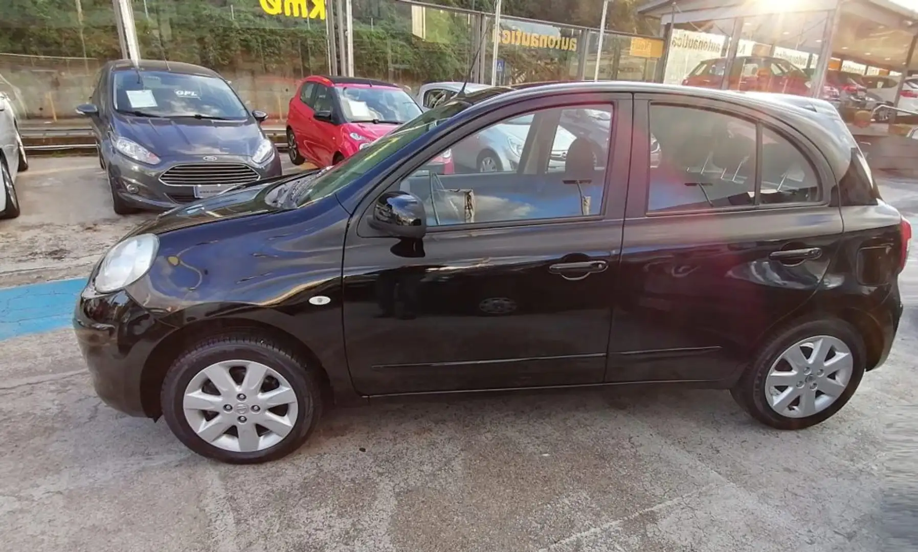 Nissan Micra 1.2 12v 5 PORTE ACENTA 80cv AUTOMATIC Schwarz - 2