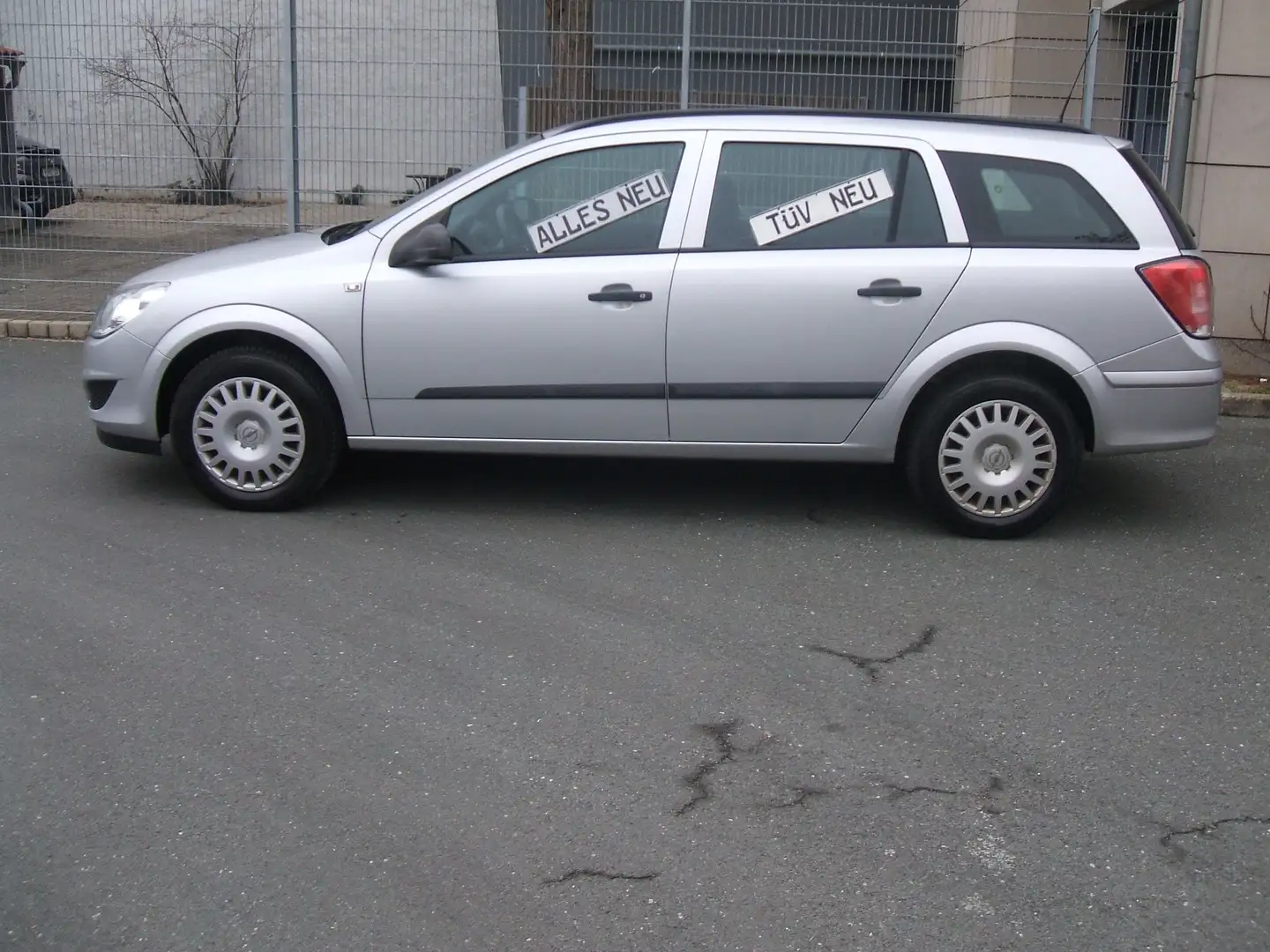 Opel Astra 1,6-KOMBI* 1.HAND*TOP*auf wunsch-TÜV-ALLES-NEU* Grau - 1