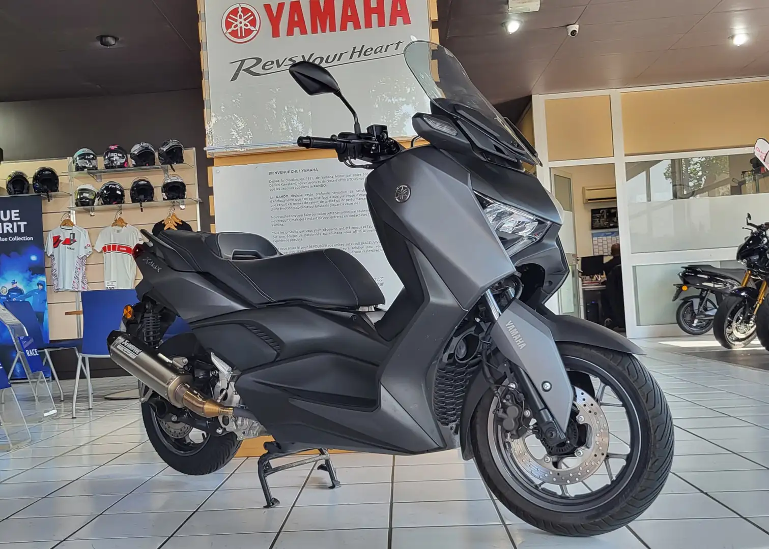 Yamaha X-Max 300 Gris - 1