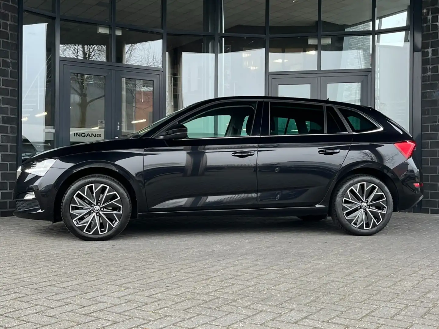 Skoda Scala 1.0 TSI AMBITION - NAVI - AFN.. TREKHAAK - STOELV. Noir - 2