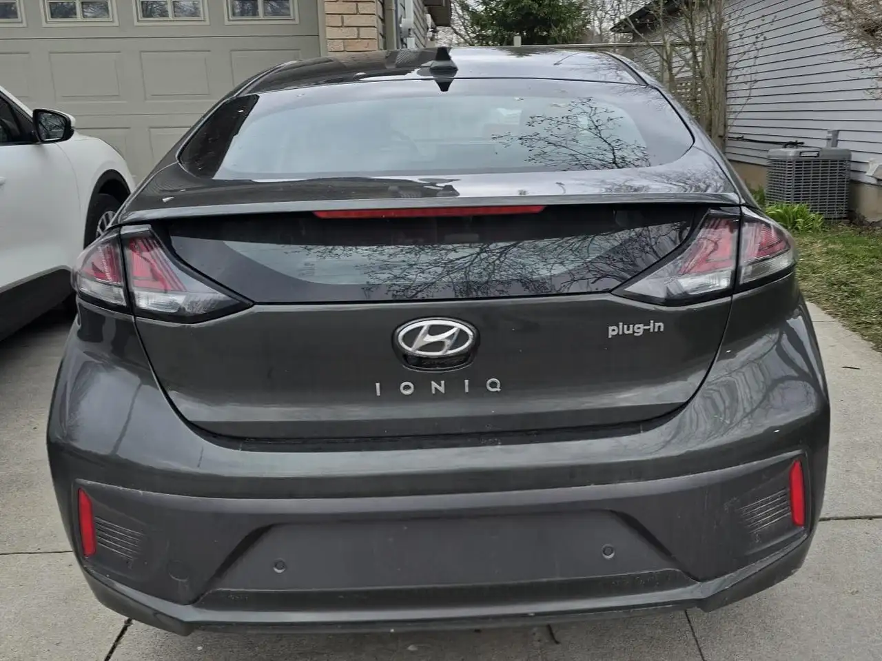 Hyundai IONIQ снимка Hyundai IONIQ