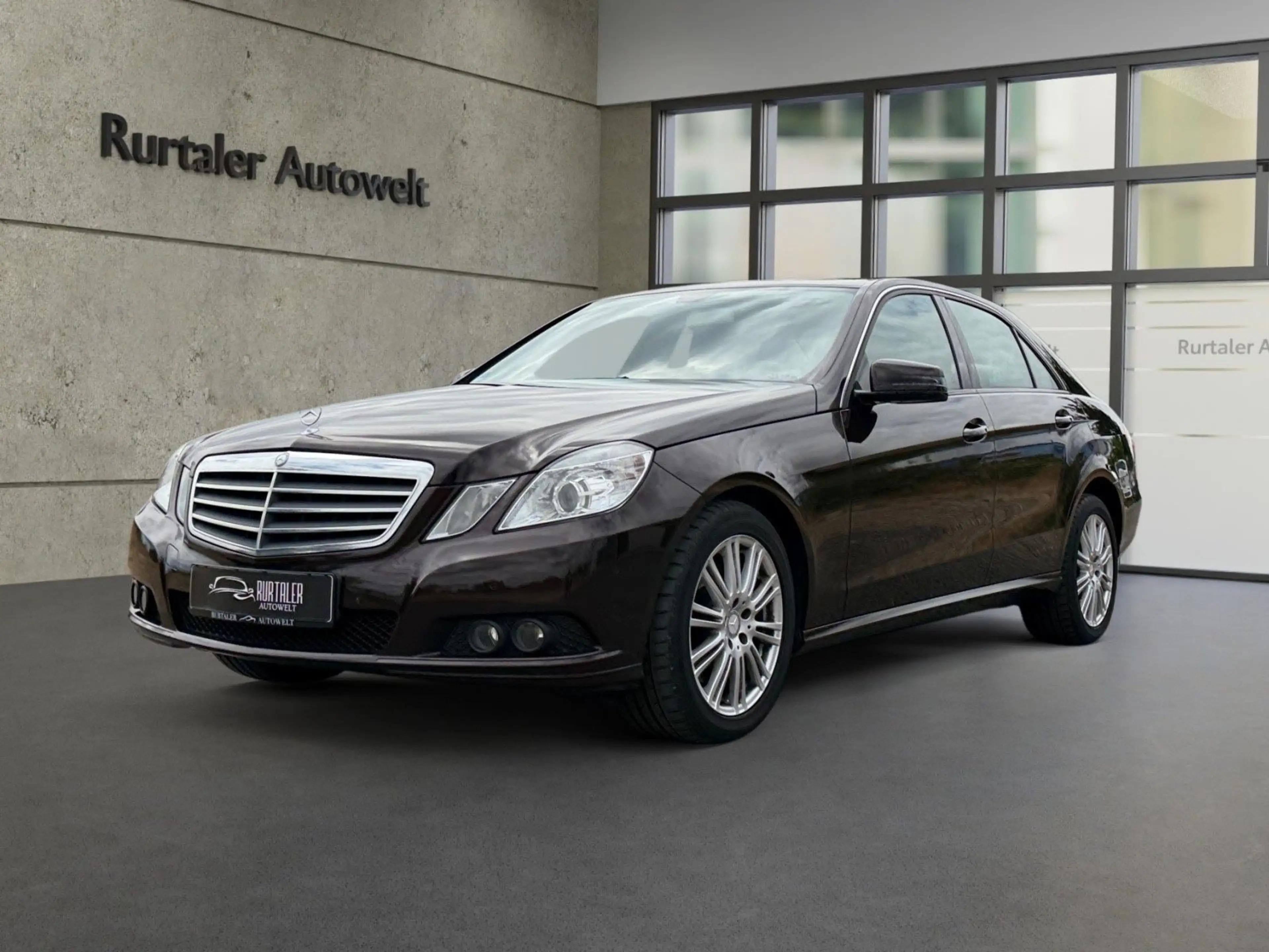 Mercedes-Benz E 350 E Limousine E 350 4Matic *NAVI*S-DACH*PDC*