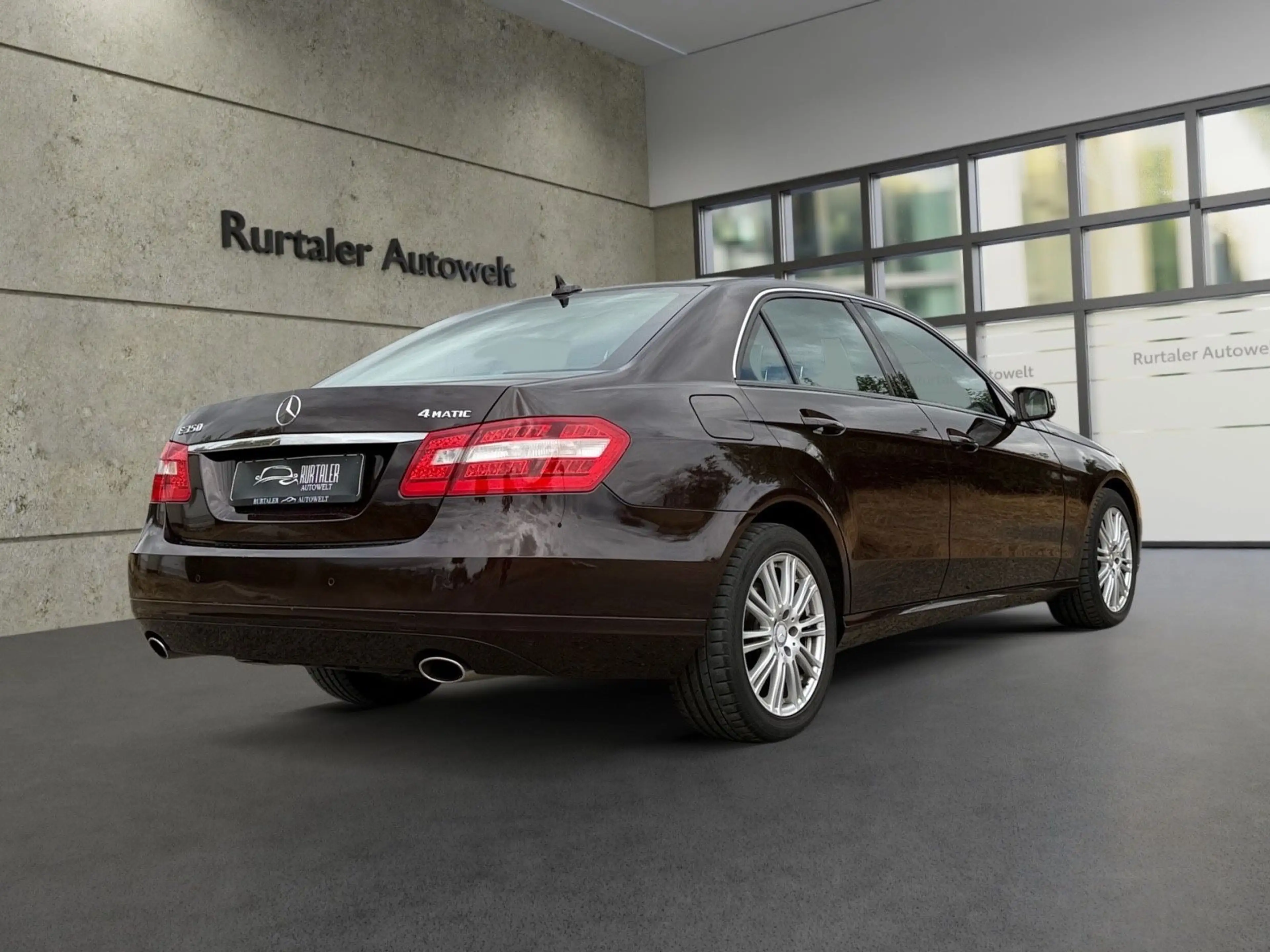 Mercedes-Benz E 350 E Limousine E 350 4Matic *NAVI*S-DACH*PDC* — photo 5