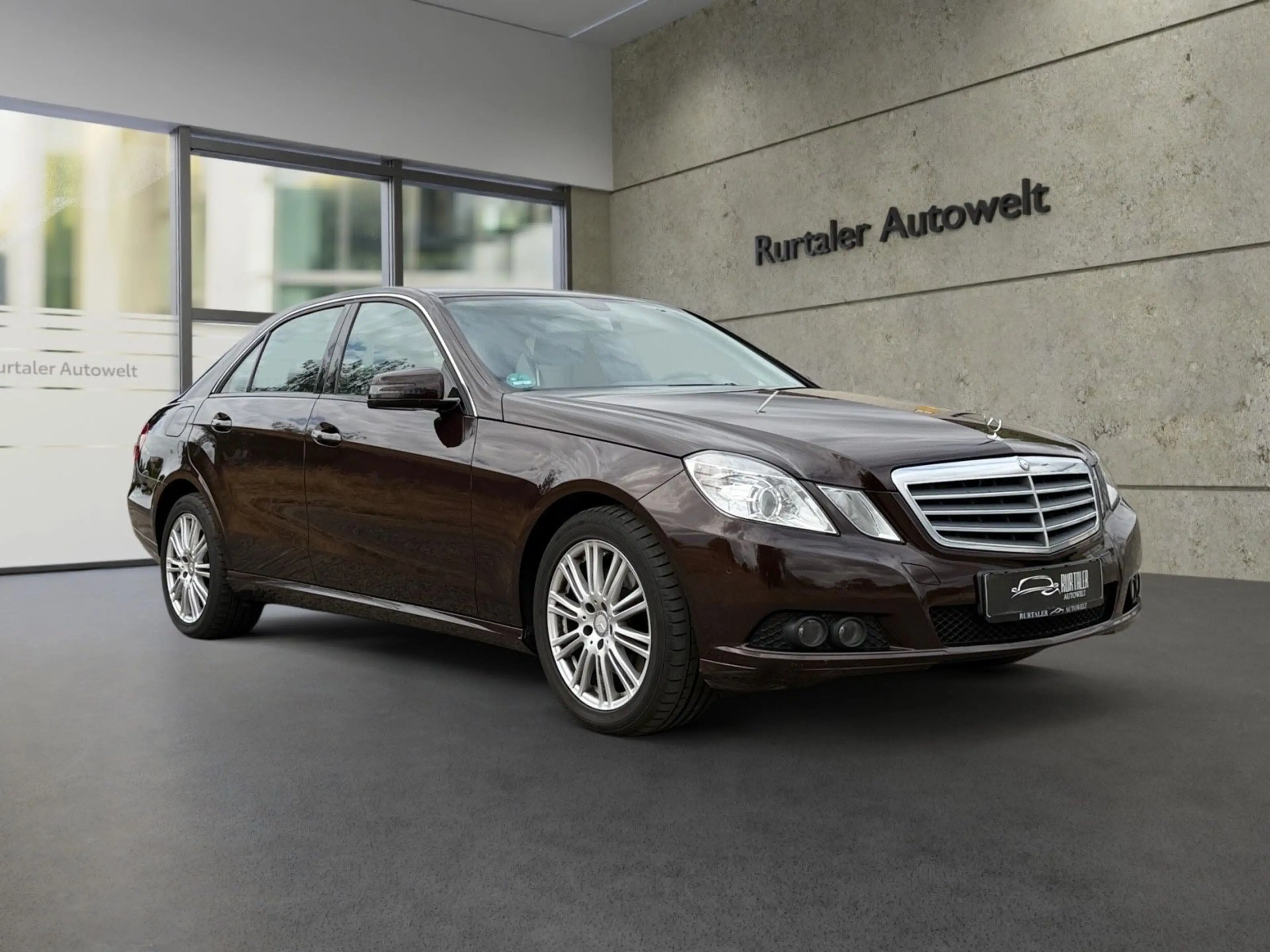 Mercedes-Benz E 350 E Limousine E 350 4Matic *NAVI*S-DACH*PDC* — photo 7