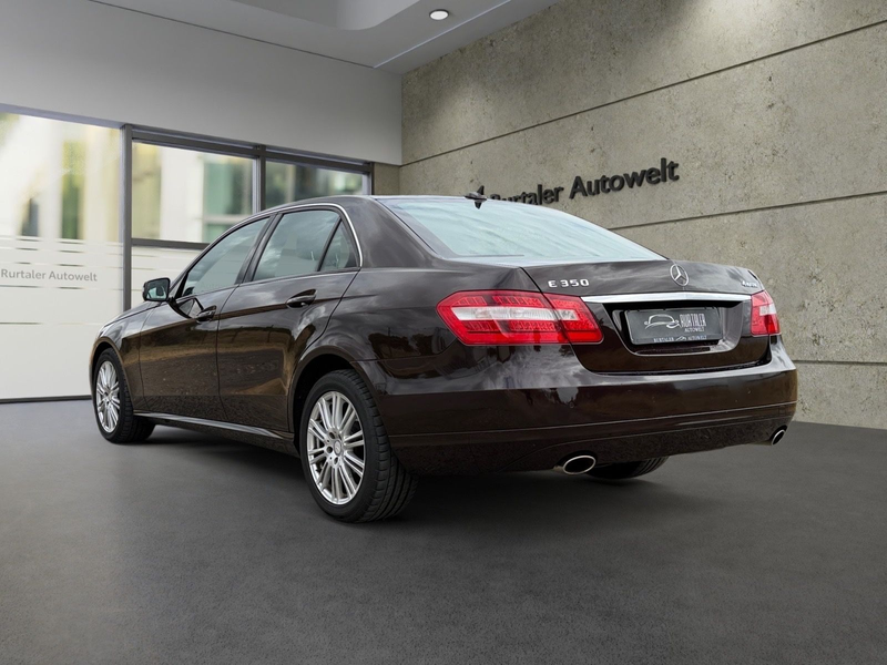 Mercedes-Benz E 350 E Limousine E 350 4Matic *NAVI*S-DACH*PDC* — photo 3