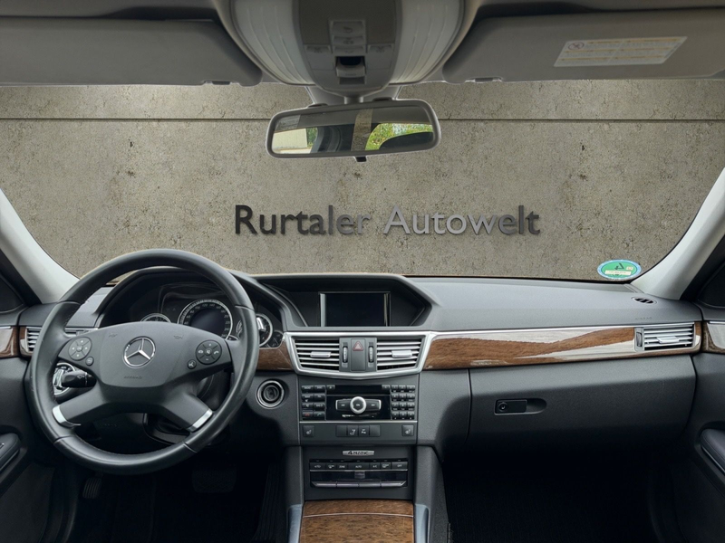 Mercedes-Benz E 350 E Limousine E 350 4Matic *NAVI*S-DACH*PDC* — photo 12