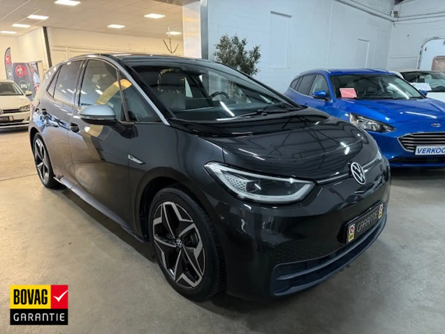 Volkswagen ID.3 First Plus 58 kWh Grau - 1