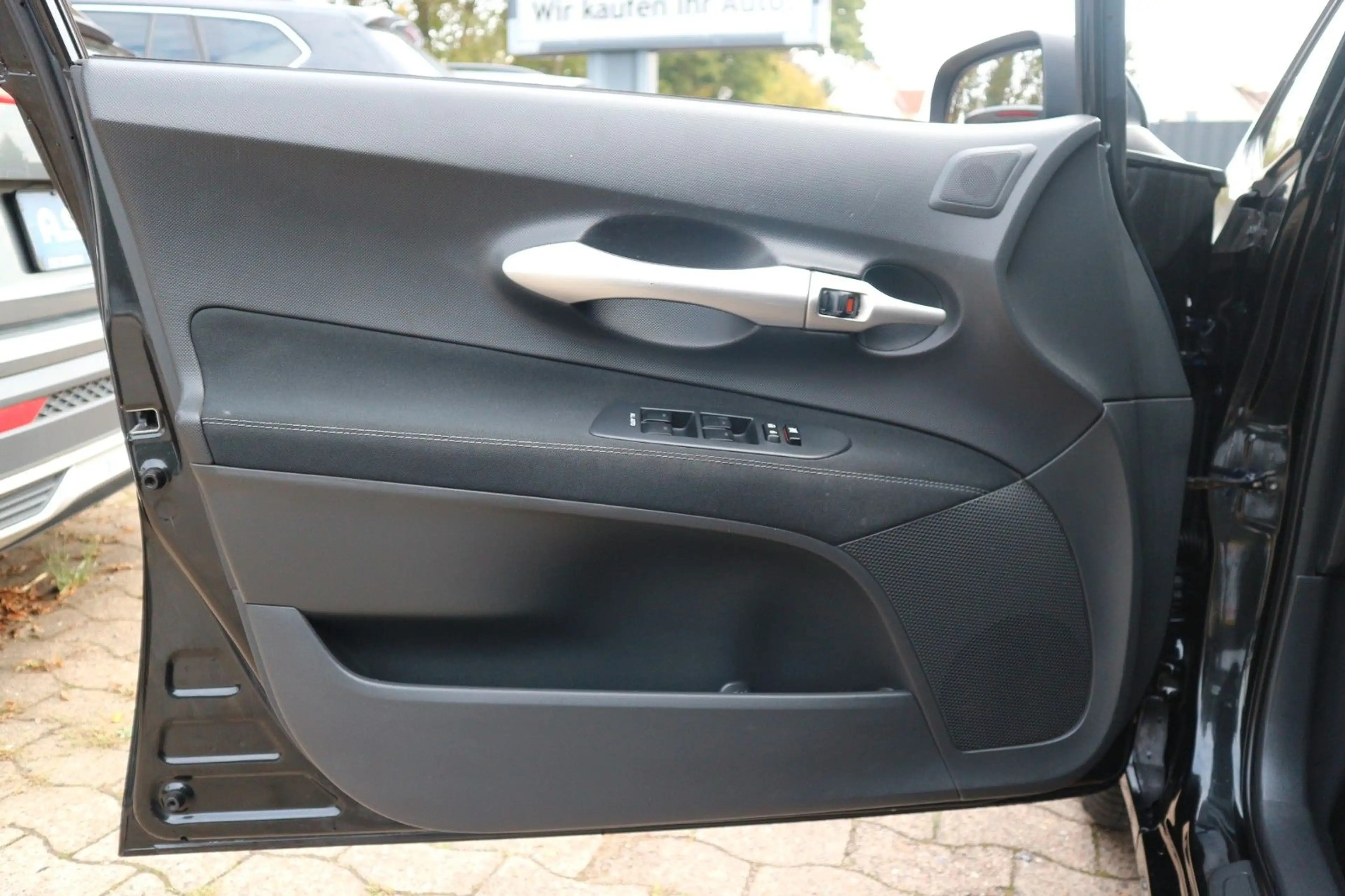Toyota Auris Edition *1.HAND|TEMPO|PDC|KLIMA|AHK* — photo 9