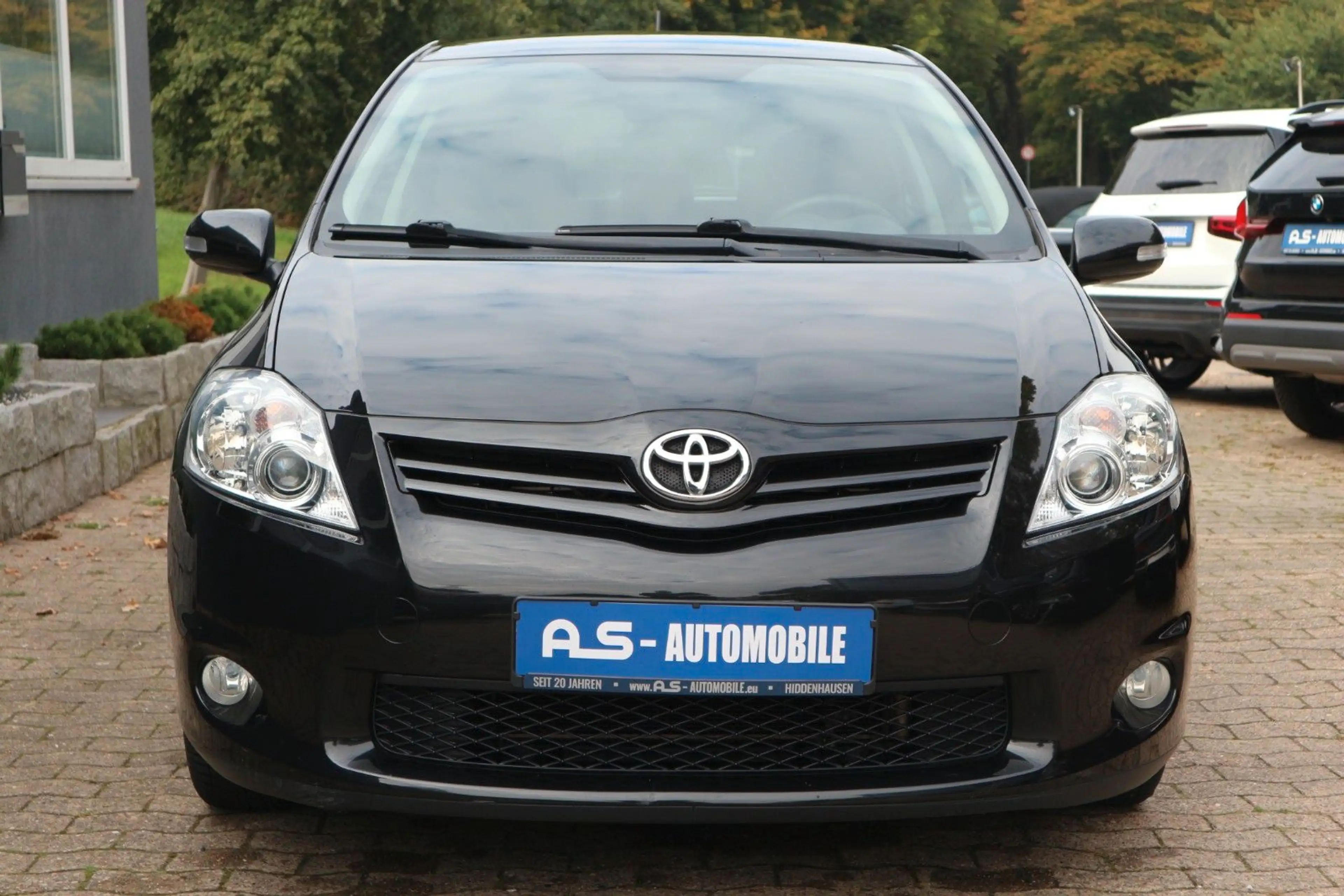 Toyota Auris Edition *1.HAND|TEMPO|PDC|KLIMA|AHK* — photo 2