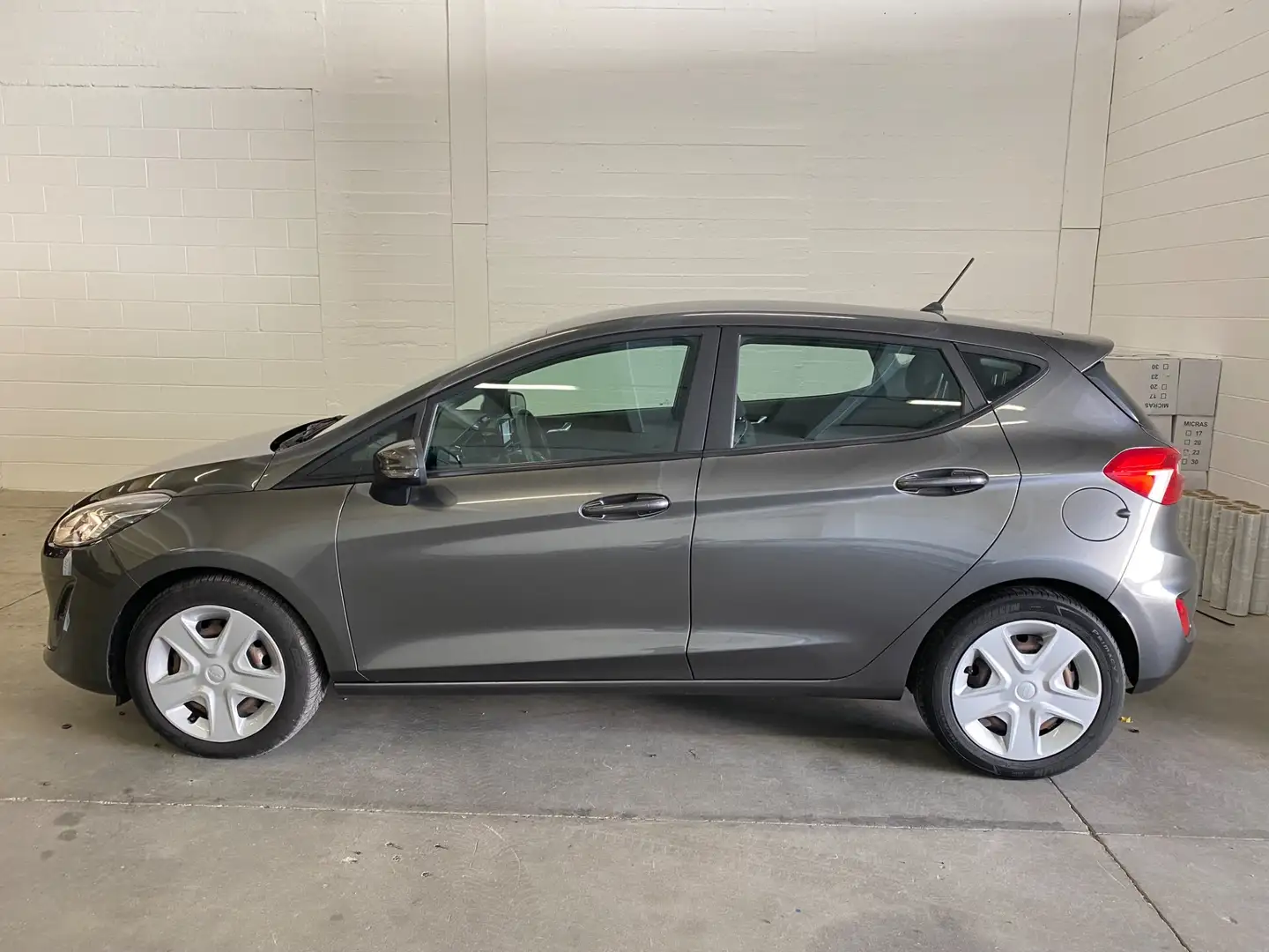 Ford Fiesta 1.5 TDCi Start&Stop 5 porte Plus Gris - 2