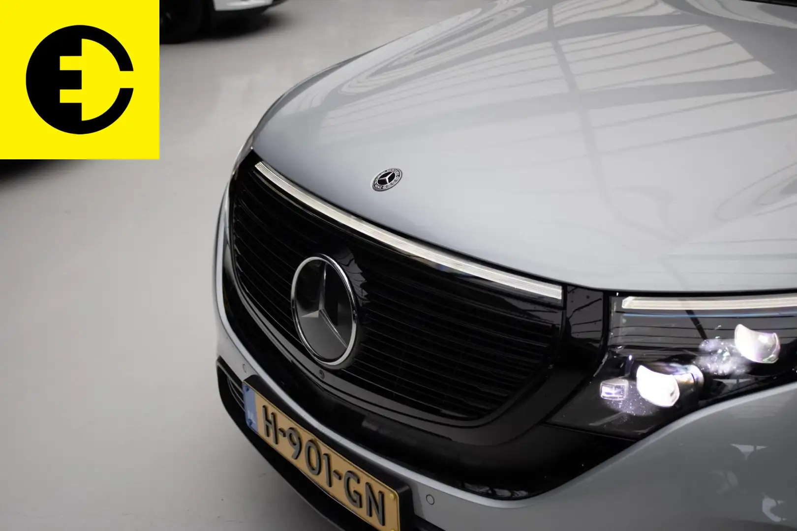 Mercedes-Benz EQC 400 4MATIC Premium Plus 80 kWh | 1886 Edition | Stoelv Gris - 2